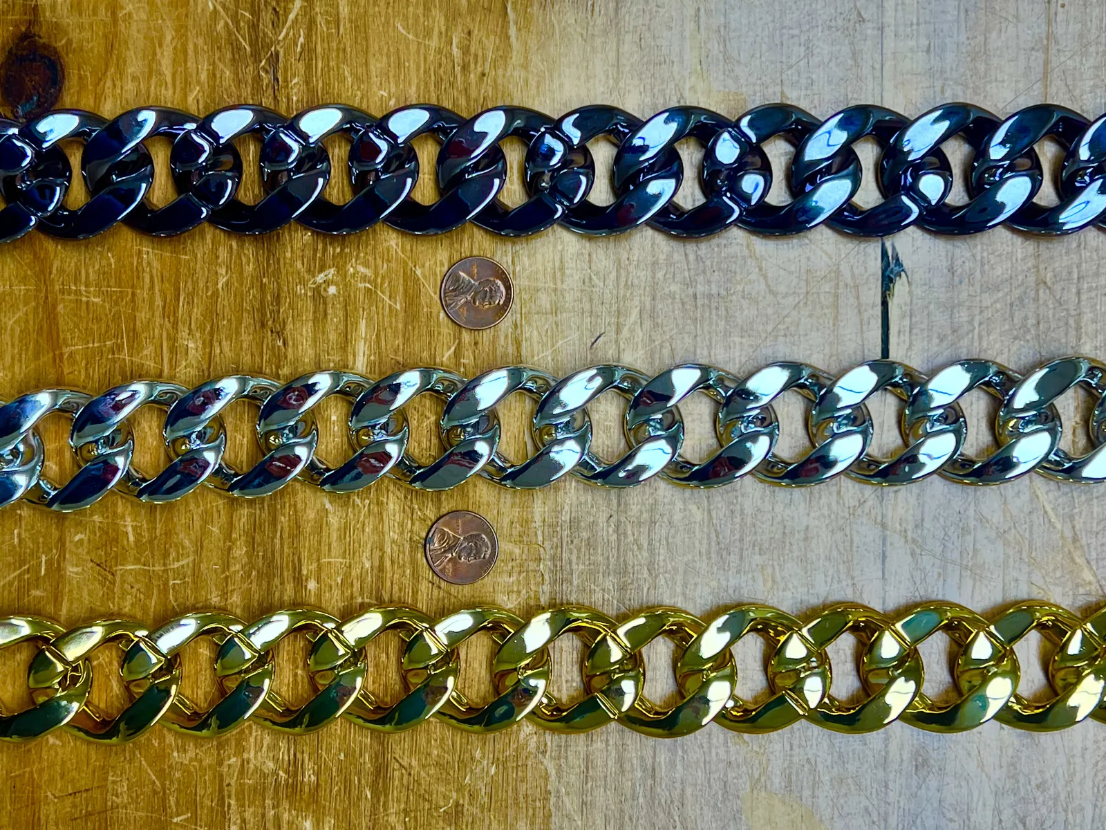 Horizontal chain color options reference image.